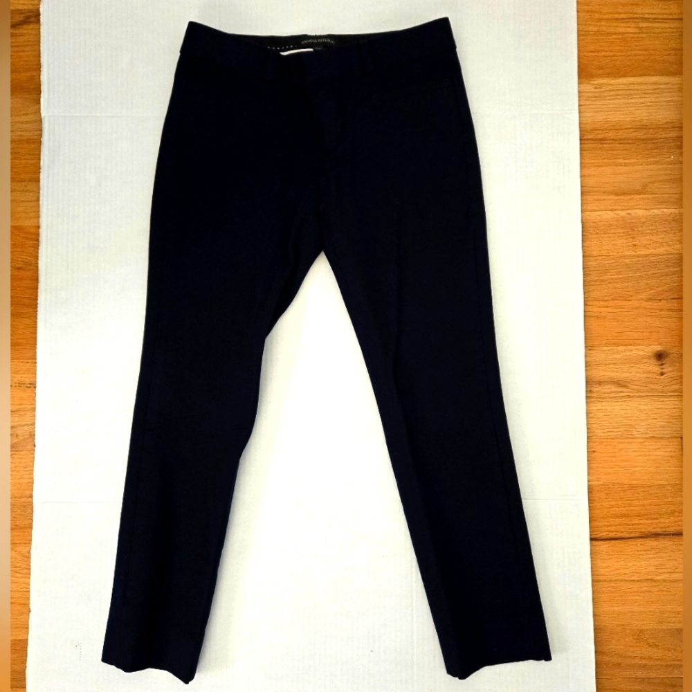 Banana Republic Women's dress pants - navy blue size 0P